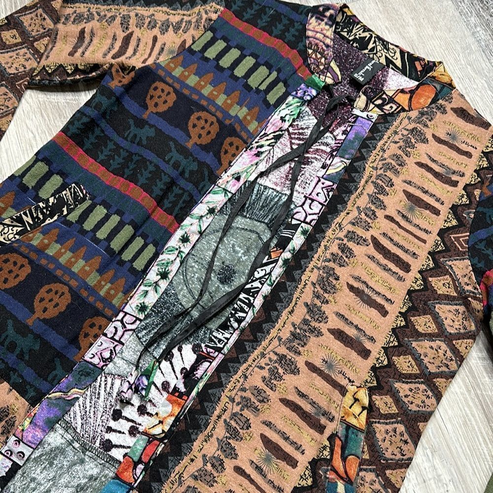 Vintage Sacred Threads, size small, tie neck, pockets, like new! WA-1583 - Picture 4 of 8